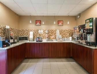 Super 8 By Wyndham Mars/cranberry/pittsburgh Area Hotel 3*