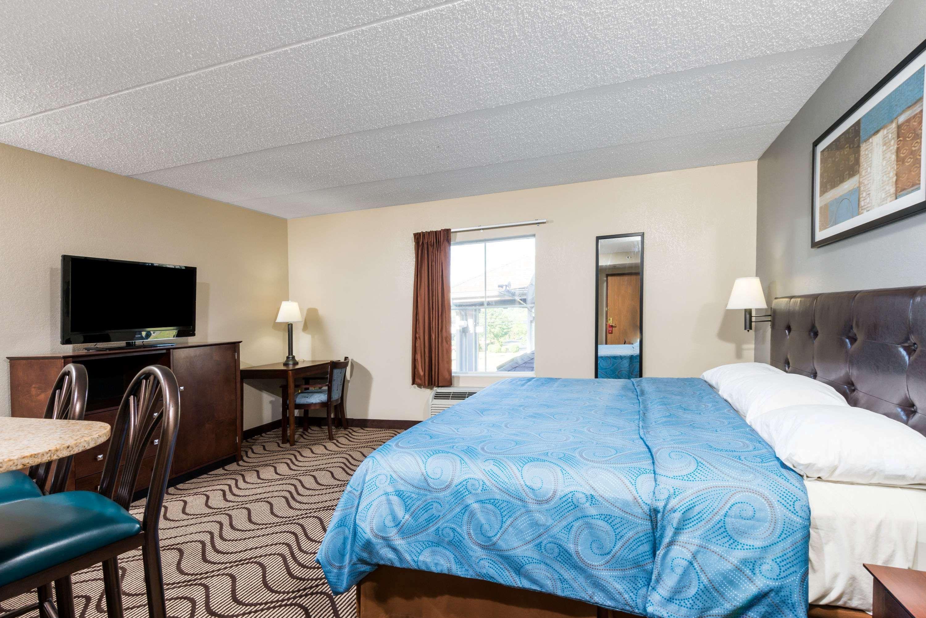 Super 8 By Wyndham Mars/cranberry/pittsburgh Area Hotel Cranberry Township